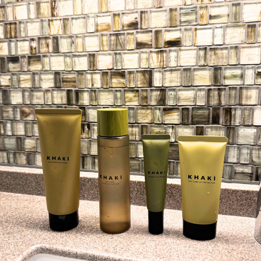 KHAKI デイケアエッセンスインローション<薬用オールインワンローション>