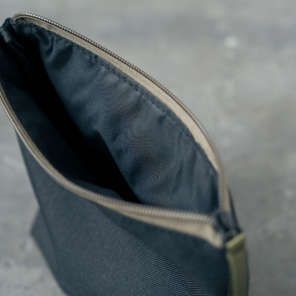 KHAKI スペシャルコフレ＜洗顔料＆オールインワンローション＆ポーチ＆洗顔泡立てネット＞