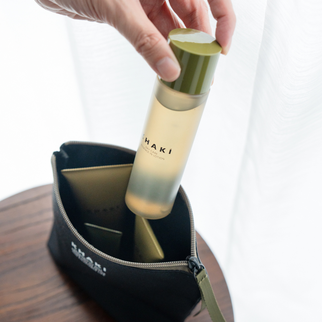 KHAKI スキンケアコフレ＜洗顔料＆オールインワンローション＆ポーチ＆洗顔泡立てネット＆ヘアバンド＞